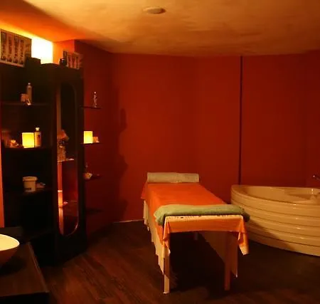 Armir Palace Szálloda 4*