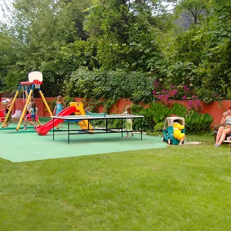 Armir Palace Szálloda 4*