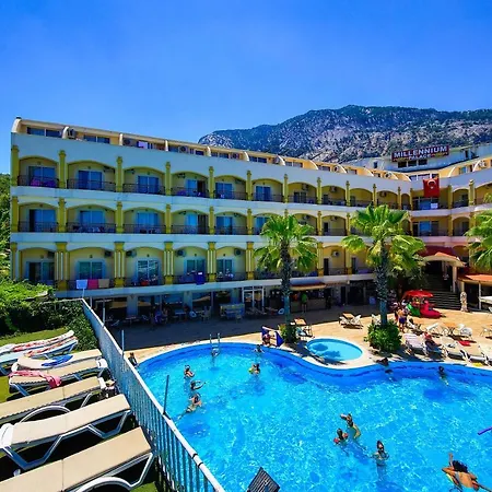 Armir Palace Hotel 4*