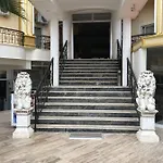 Armir Palace Hotel 4*